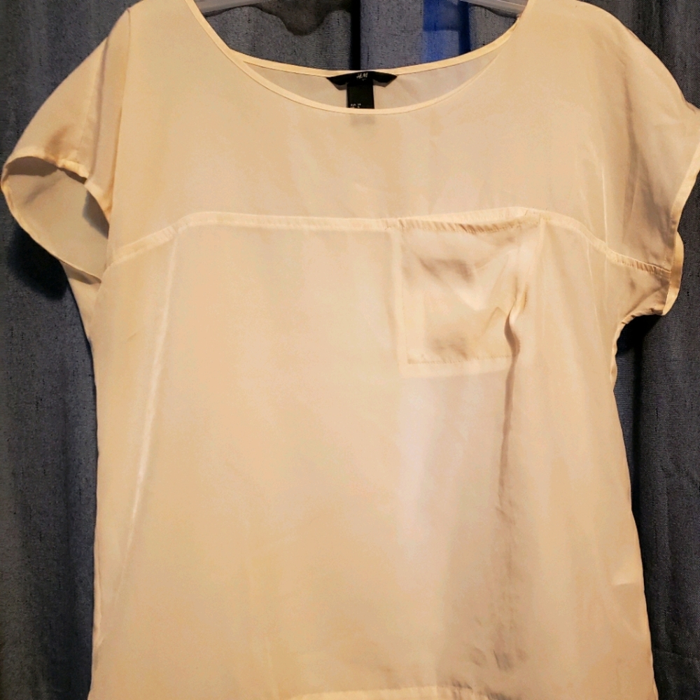 H&M short sleeve blouse